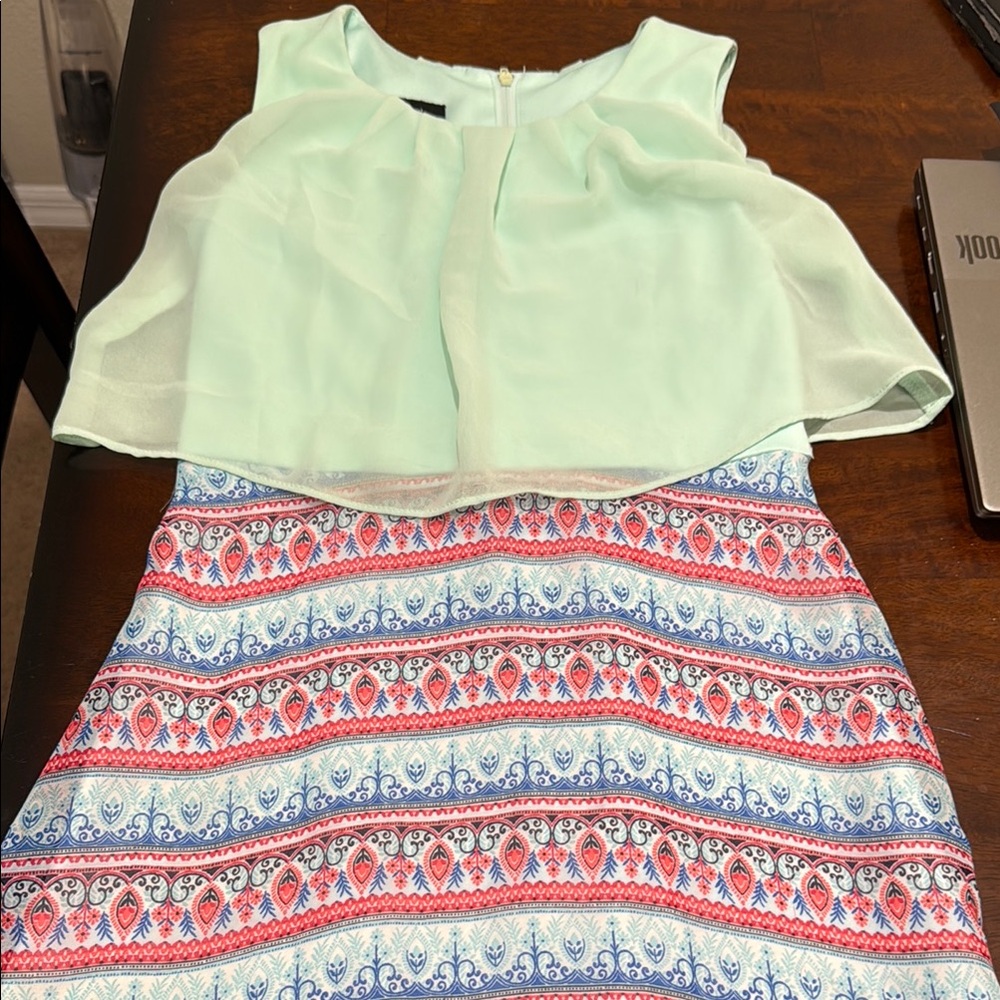 Mint Green and Patterned Sleeveless Kid Dress 👗 🤍💚 5/$25 💜